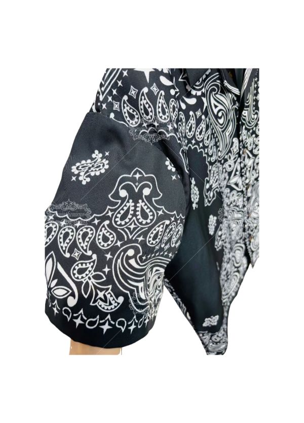 Black Heraldic Crest Tee | The Gallery Luxe